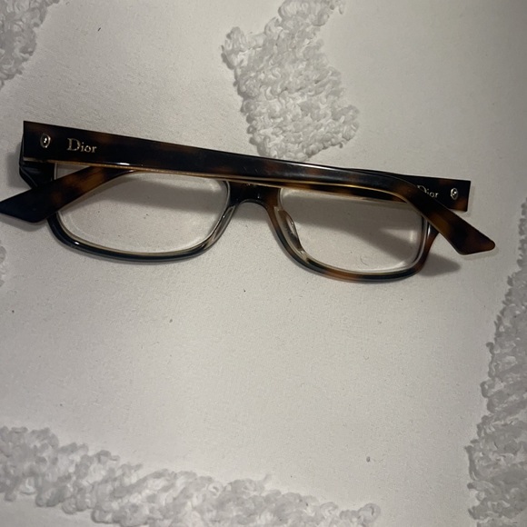 Dior Classes - Reading - Picture 2 of 2